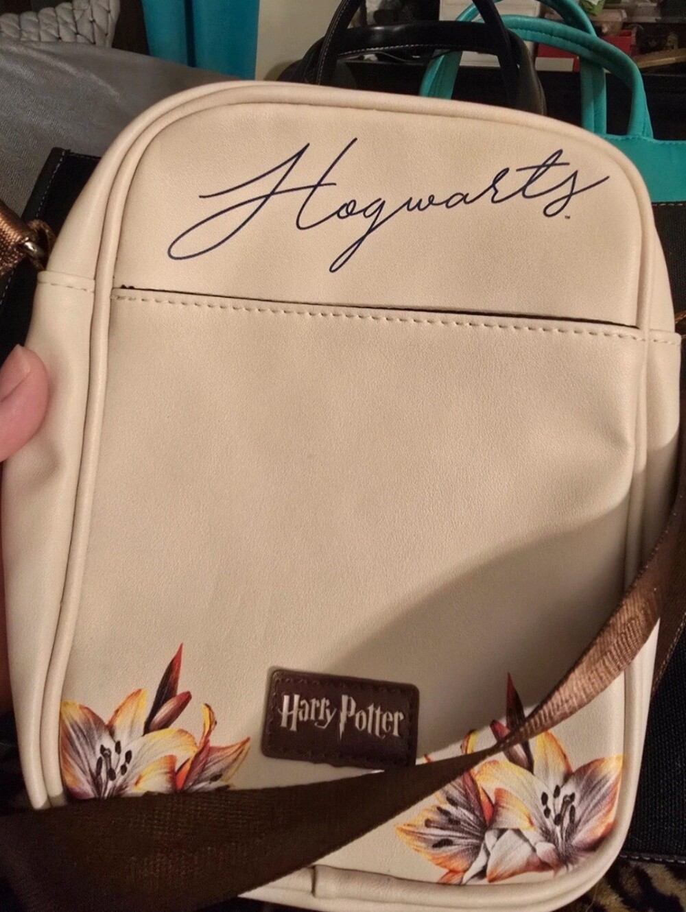 Hogwarts Purse RARE - Picture 2 of 8